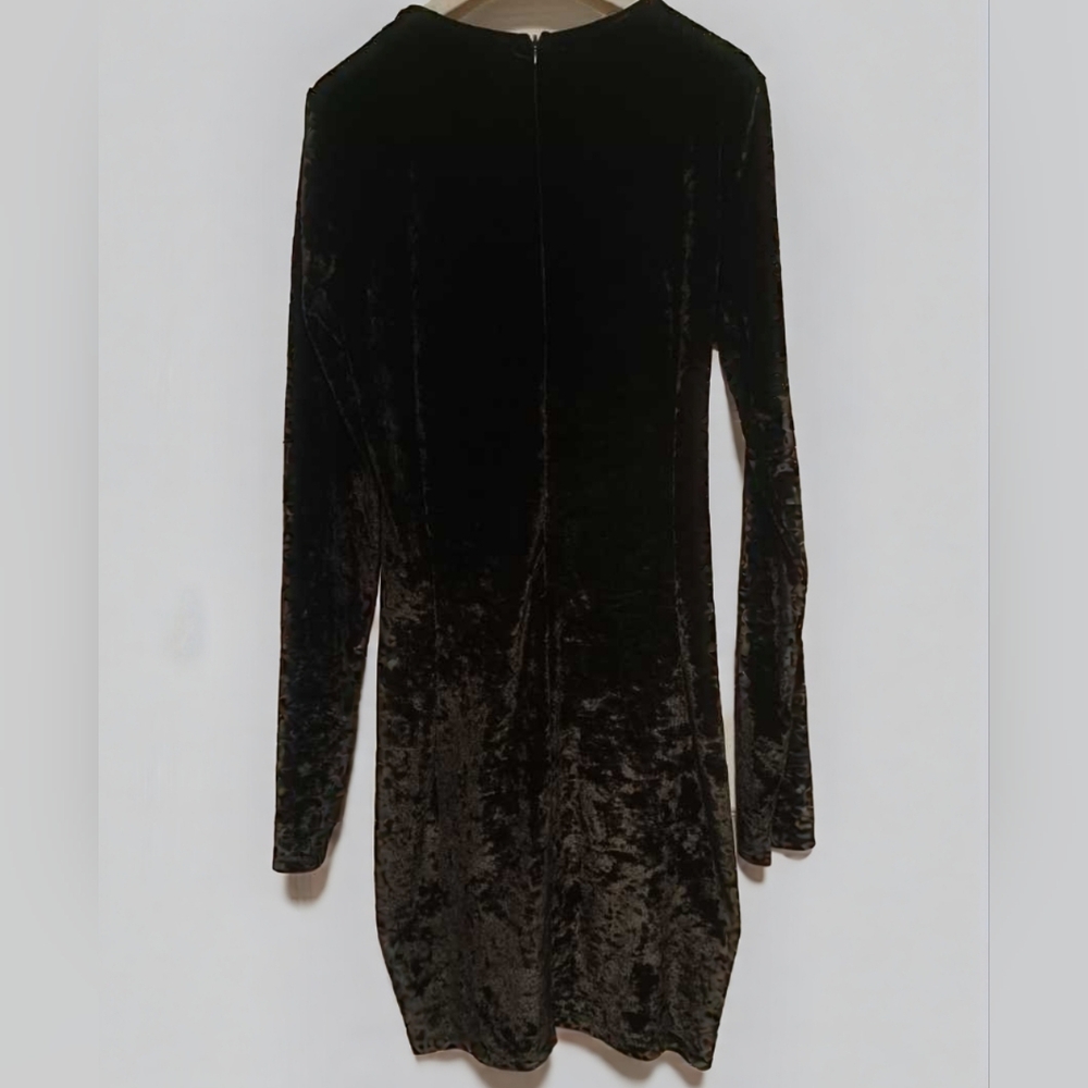 M🖤Revamped Elegant Black Velvet Faux Wrap Dress Halloween Costume - Picture 4 of 9